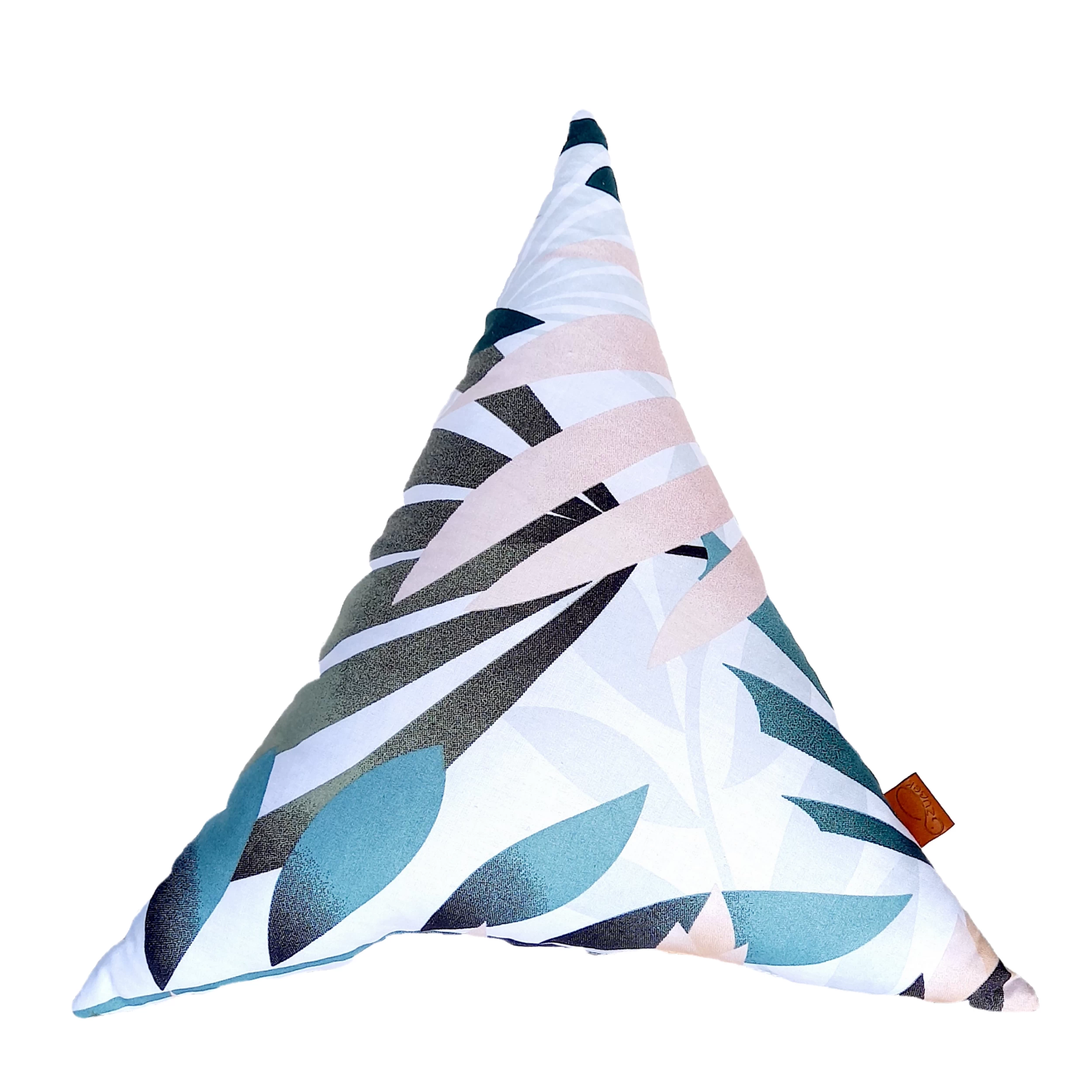 poduszka dżungla zielona jungle boho trójkąt